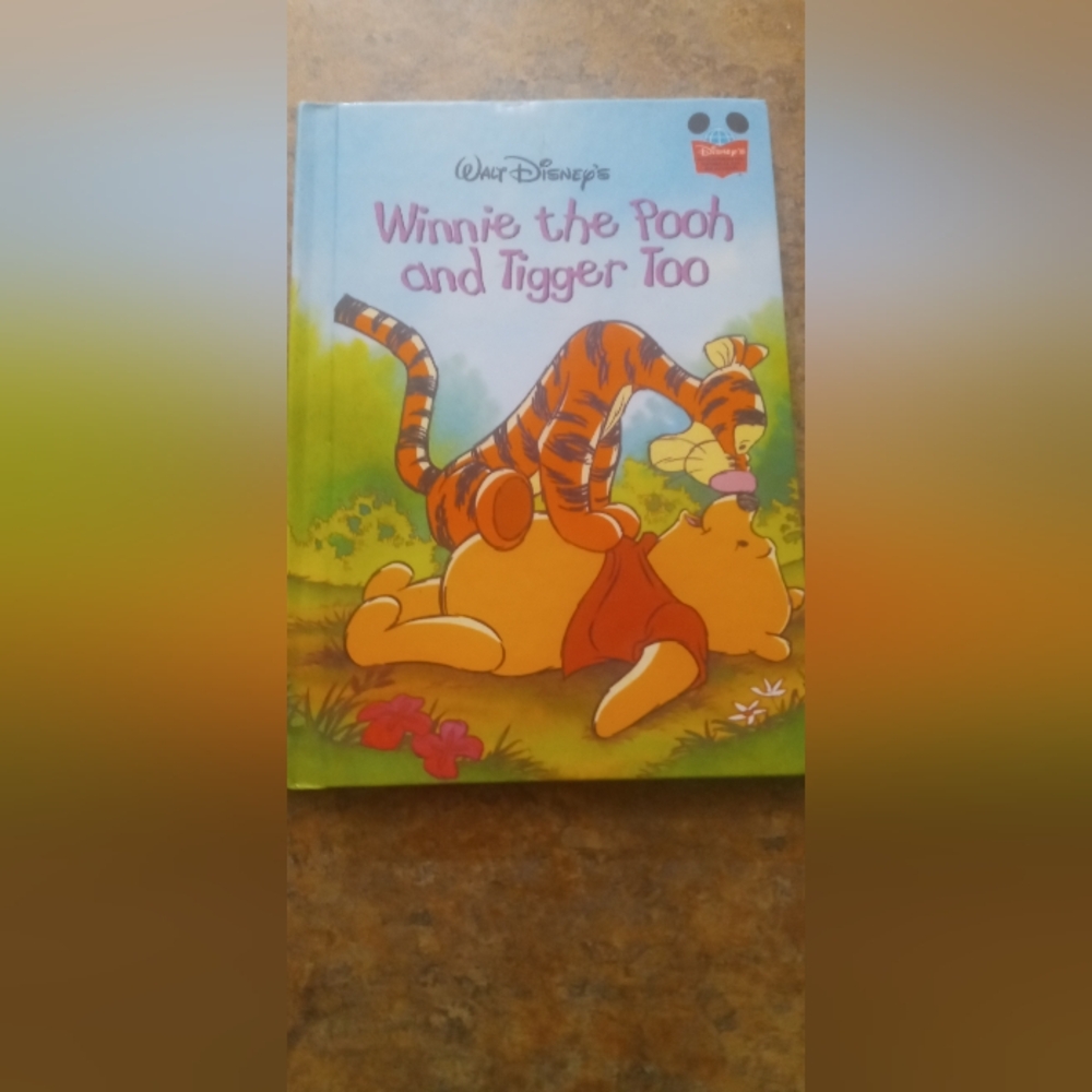 Disney Winnie the Pooh and Tigger Too - Blue Cover